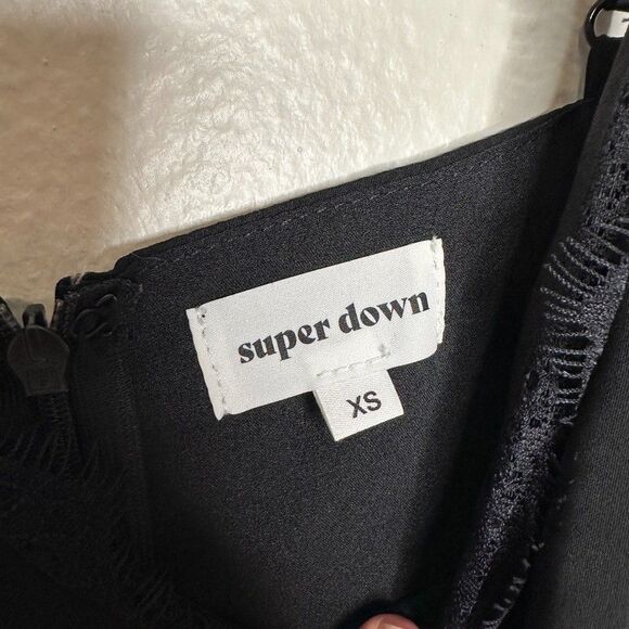 Superdown Women's Black Midi Dress Size XS Lace Fitted Black Side Slit - Picture 5 of 8